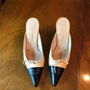 Chanel cream and black kitten heals